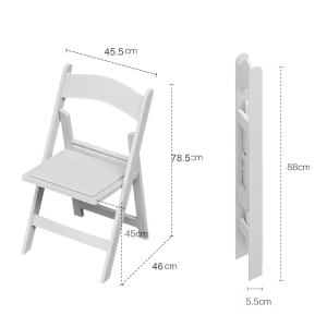 garden table and chairs